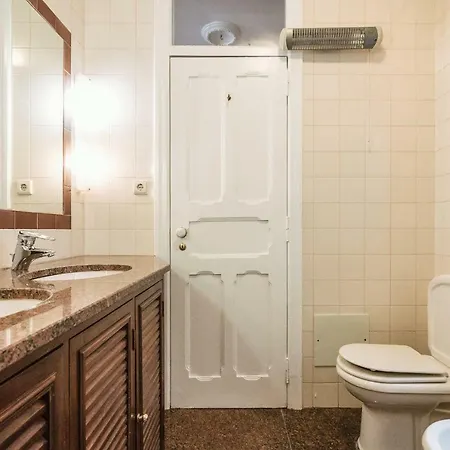 + Private Bathroom ליסבון