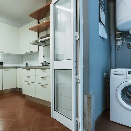 + Private Bathroom ホームステイ